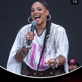 Bolo mi obrovskou cťou robiť tento outfit pre túto neskutočnú ženu, spevačku, matku @tinaslovakia na takýto obrovský stage...