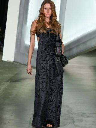 @mbfl_ba 📷@arturkoff @adamtarana @veronikaselepkova.photo Model. @lindanovotnaa Muah. @lorealczsk...